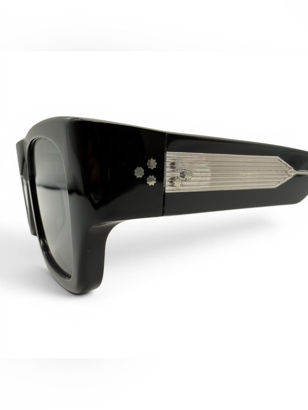 Jacquemus Black Square Acetate Sunglasses with Silver Detailing - Picture 4 of 9